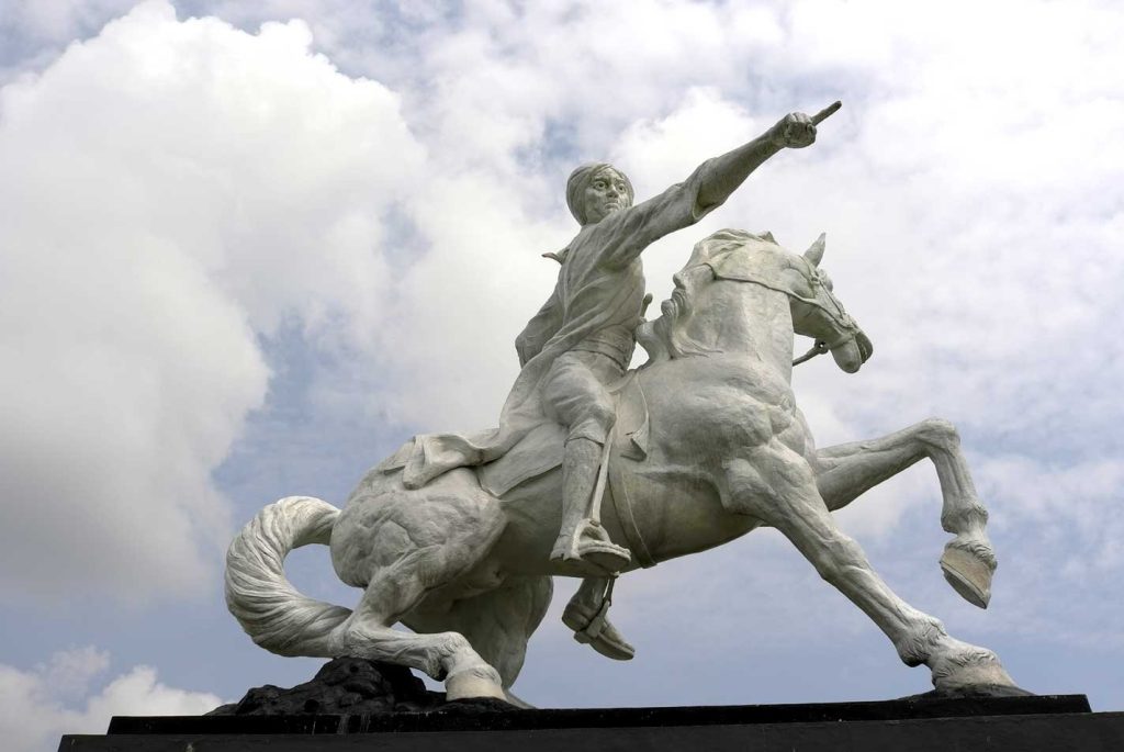 Patung Miniatur: Seni dalam Skala Kecil