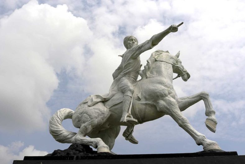 Patung Miniatur: Seni dalam Skala Kecil