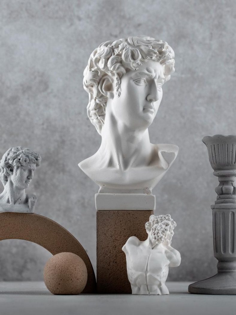 Patung Abstrak Eropa Modern: Eksperimen Artistik