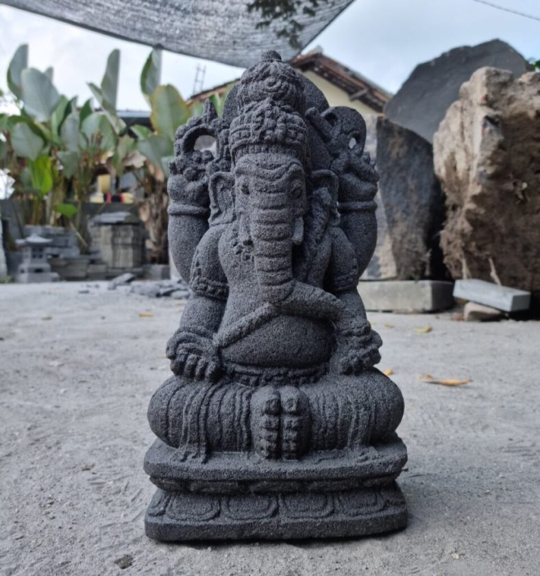 Keindahan Sementara yang Dibentuk dari Dingin dan Cahaya